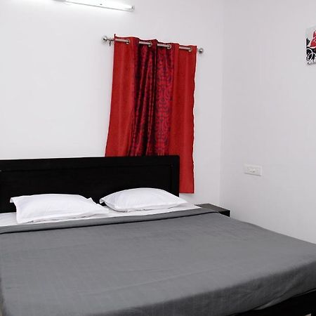 Varsha Enclave Serviced Apartment Mysore Bagian luar foto