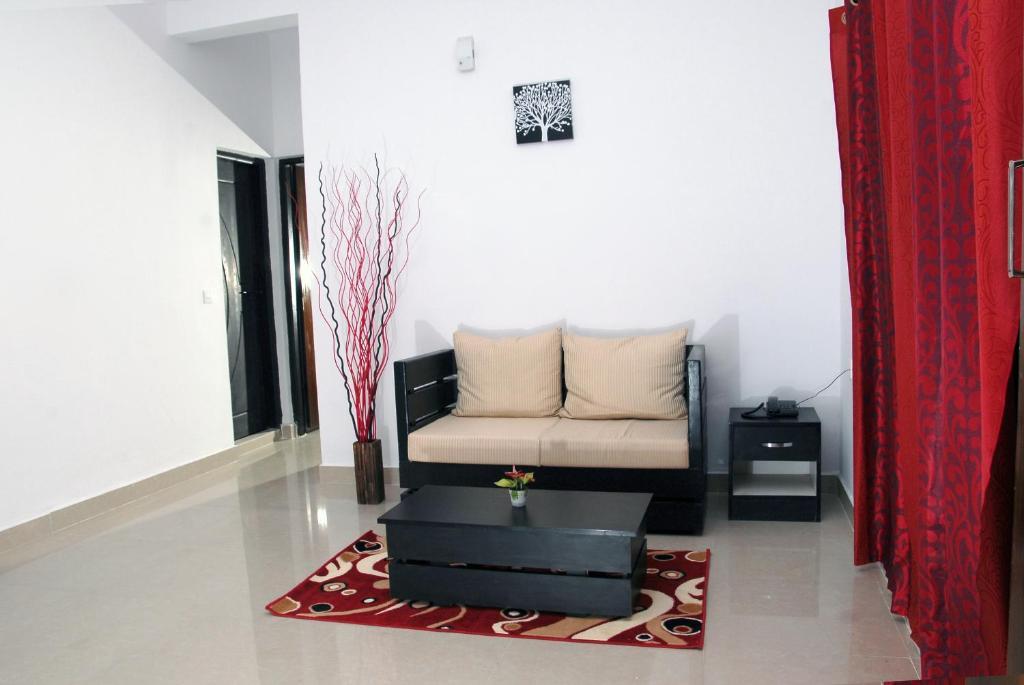 Varsha Enclave Serviced Apartment Mysore Bagian luar foto