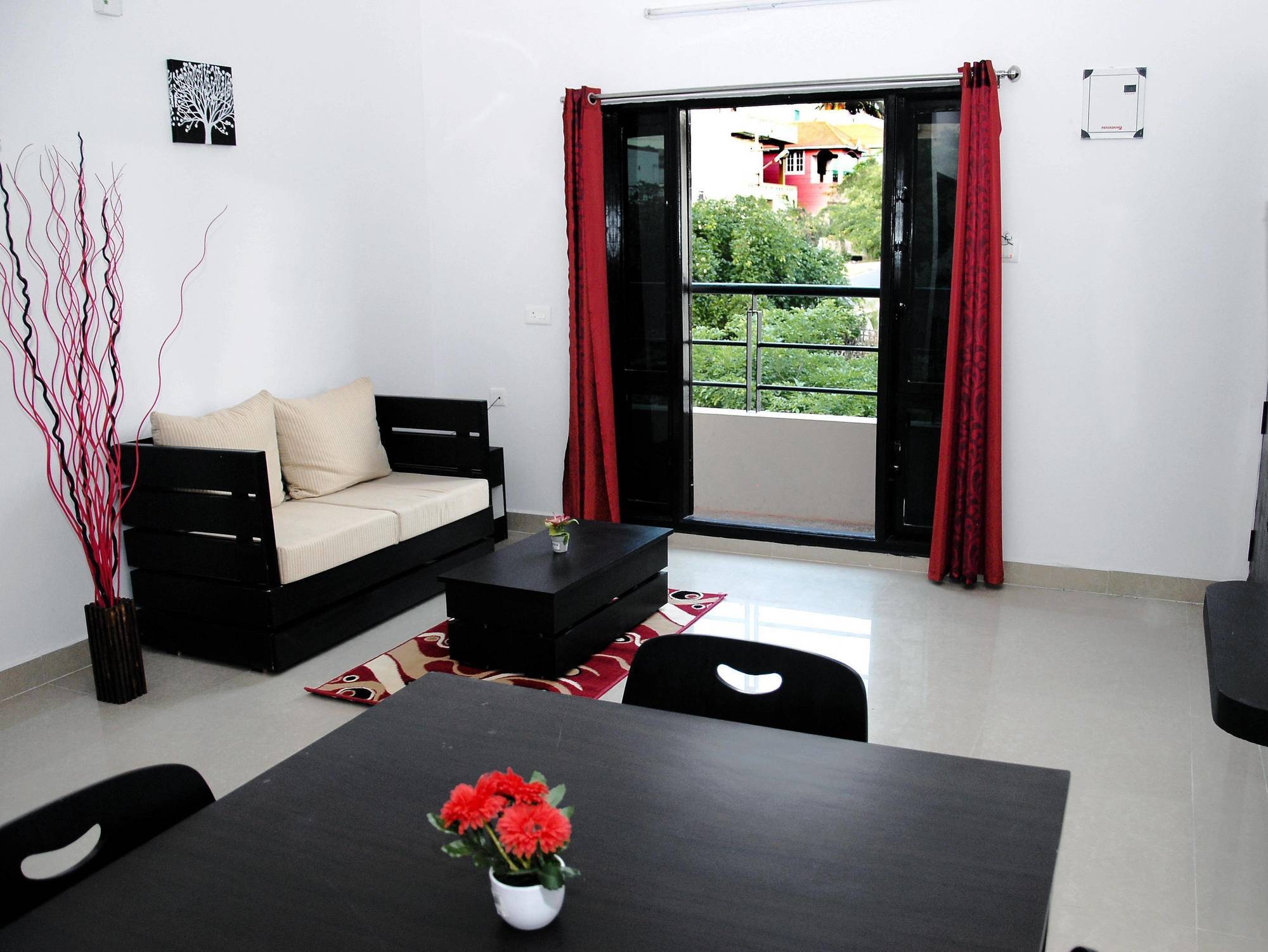 Varsha Enclave Serviced Apartment Mysore Bagian luar foto